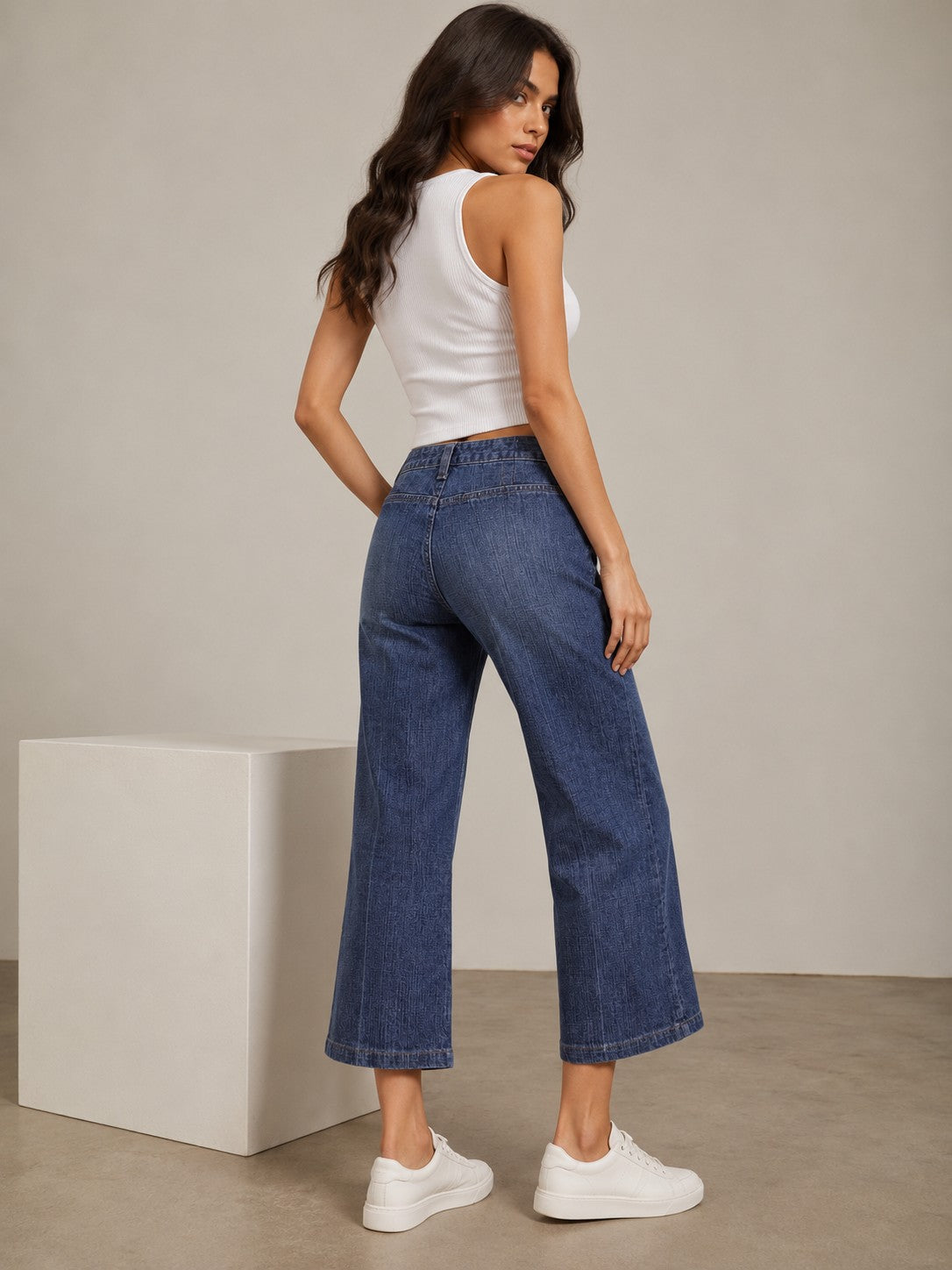 Women's Mid-Rise Cropped Wide Leg Jeans in Medium Vintage Wash